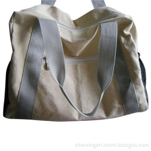 Canvas tote bag with zipper closure